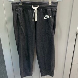 Nike Sweatpants Joggers Women’s S Gray Drawstring